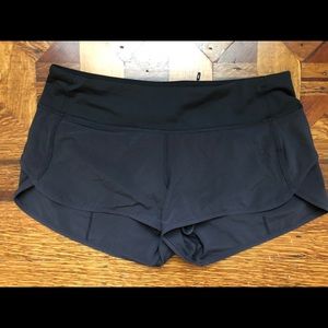 Lululemon Speed up shorts - black - size 6